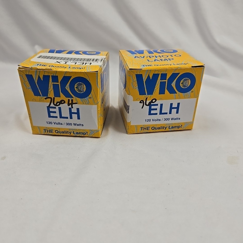 Lot of‎ 2 - Wiko ELH 120V 300W Projector Bulbs (5860) - Picture 2 of 6
